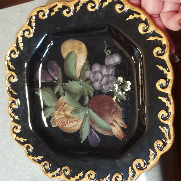 1980s Raymond Waites Pompeii plates - Picture 3 of 5